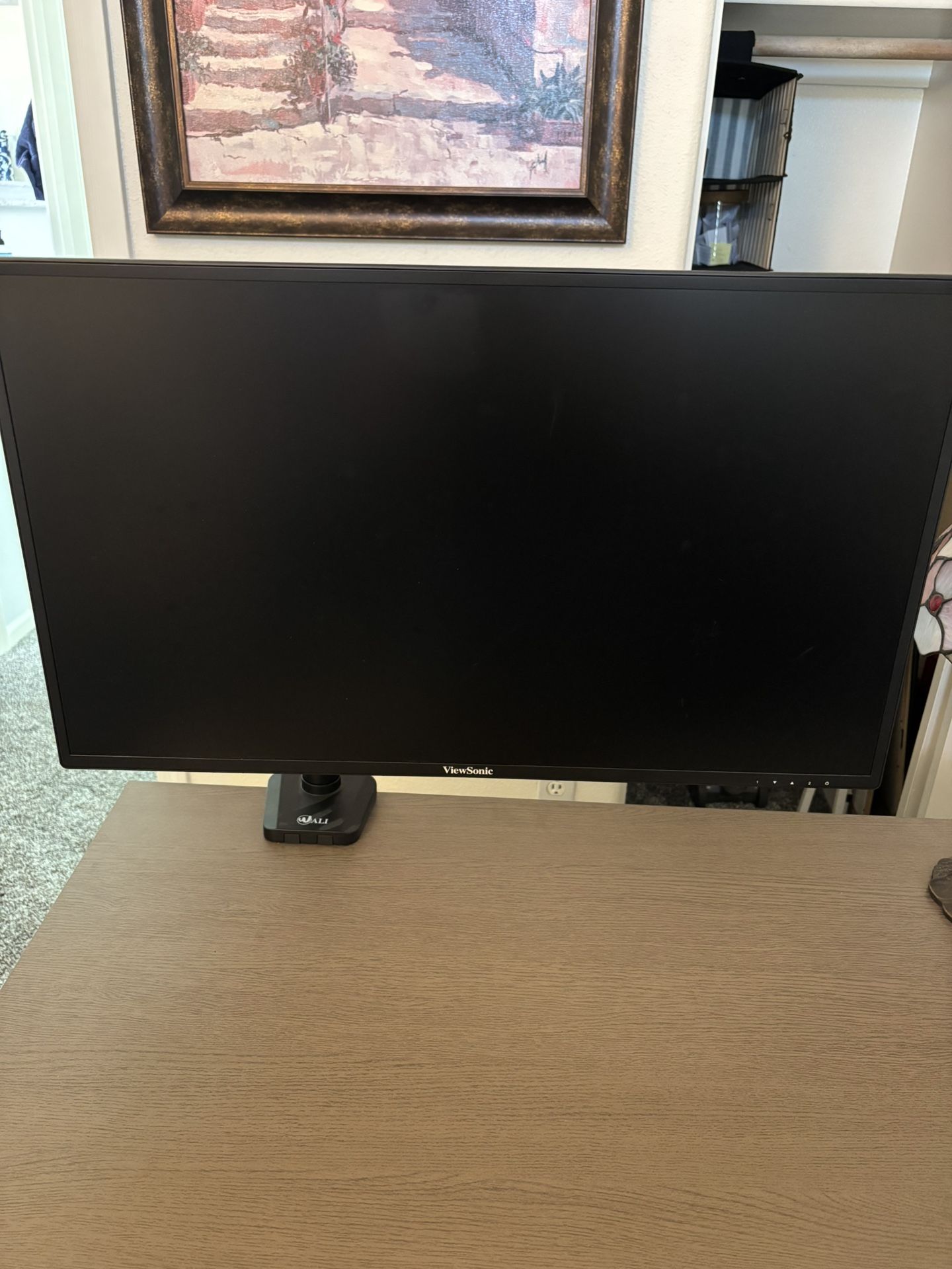 27” Monitor And Monitor Arm