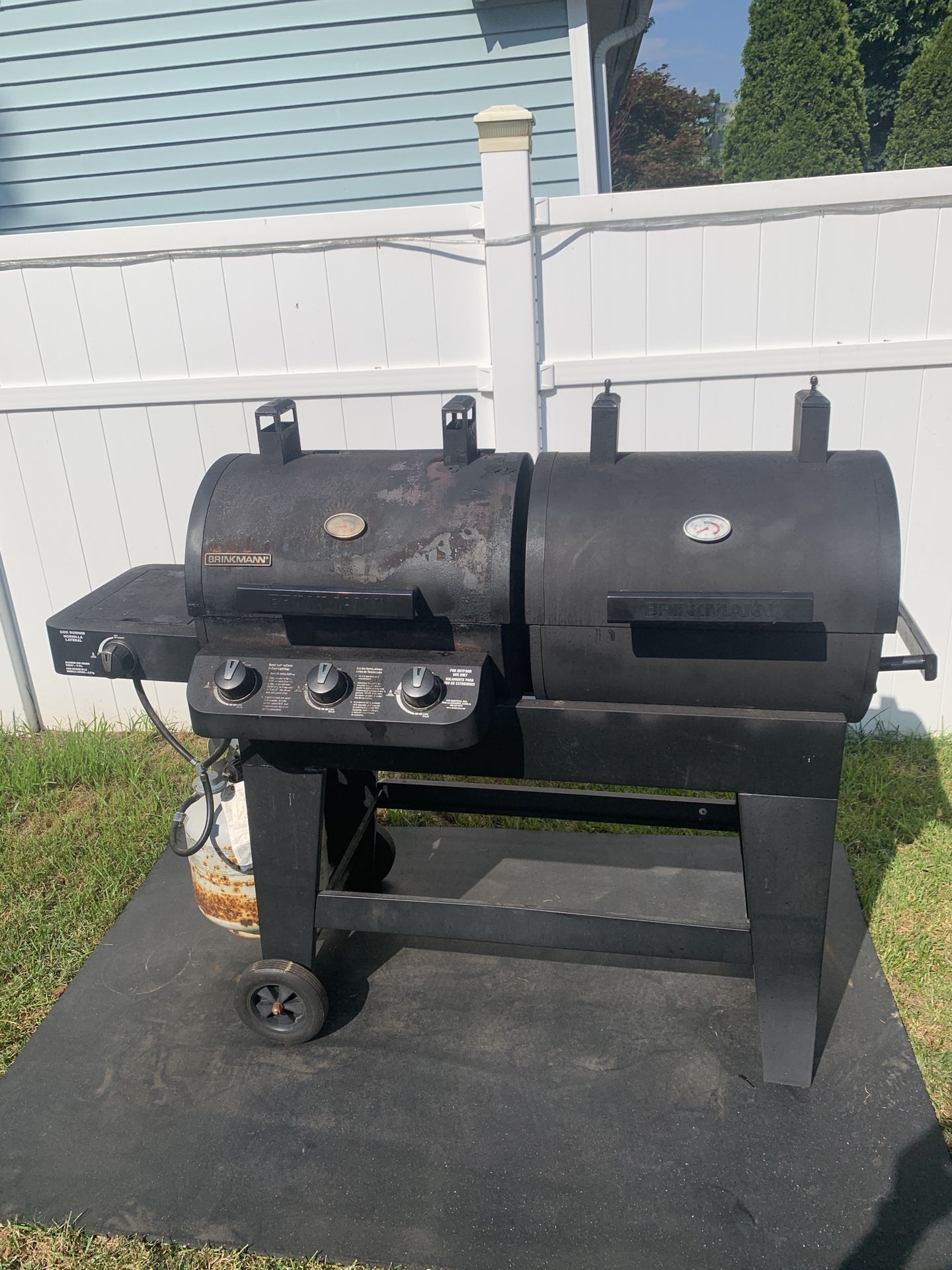 Brinkmann Gas & Charcoal Grill for Sale in Bridgeport, CT OfferUp