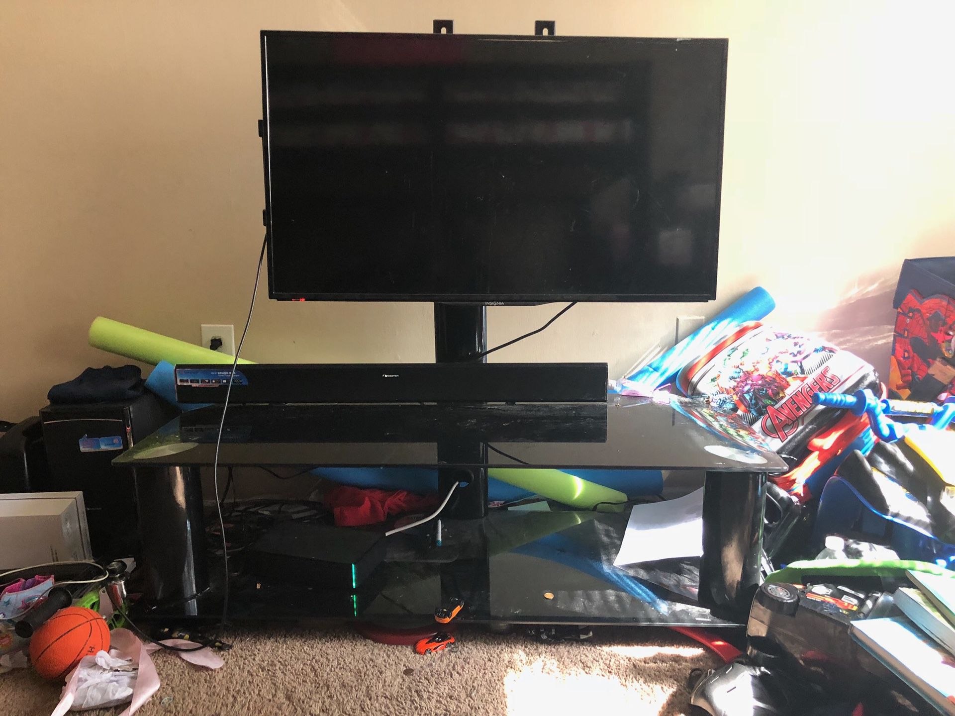 insignia 40 inch with tv stand