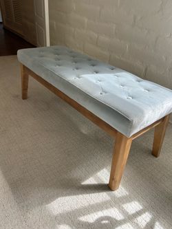 bench light blue