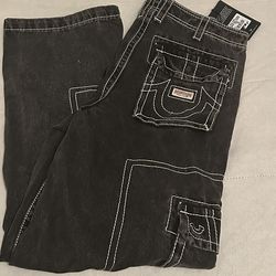 true Religion Cargos Size 32 Men’s