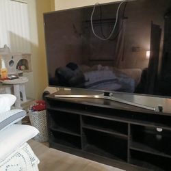 75in Samsung Smart Tv 