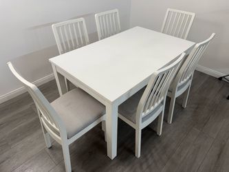 IKEA Extendable Dining Table & 6 Chairs