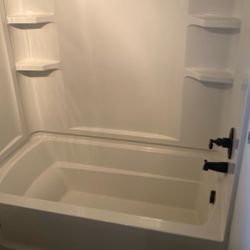 Bath Tub And Shower 