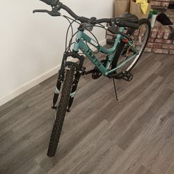 HUFFY Girls Mountain Bike 