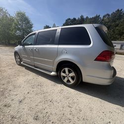 2010 Volkswagen Routan