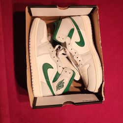 Summit White Pine Green Air Jordan 1 Mid