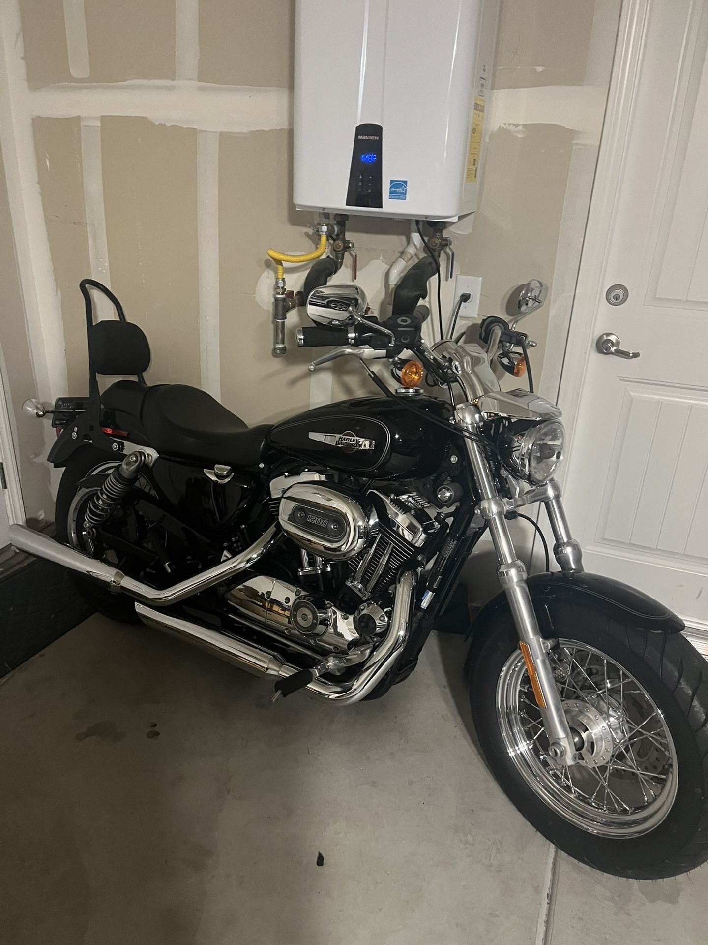 17 Harley 1200 Custom Sportster $5200 Or Trade