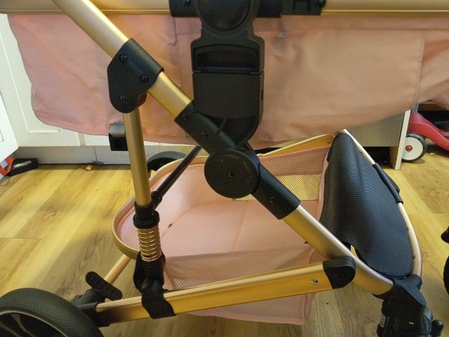 Pink And Rose Gold Carriage