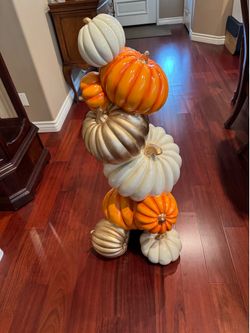Ceramic Fall Pumpkin display