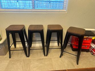 Set of 4 stools