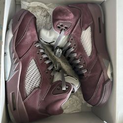 Men’s Size 11 Jordan 5 Burgundy Used