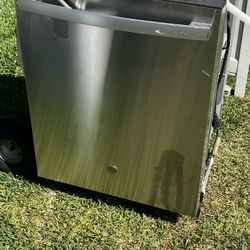 Working Dishwasher