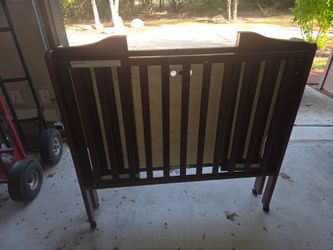 Small crib
