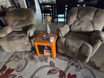 2 recliner chairs