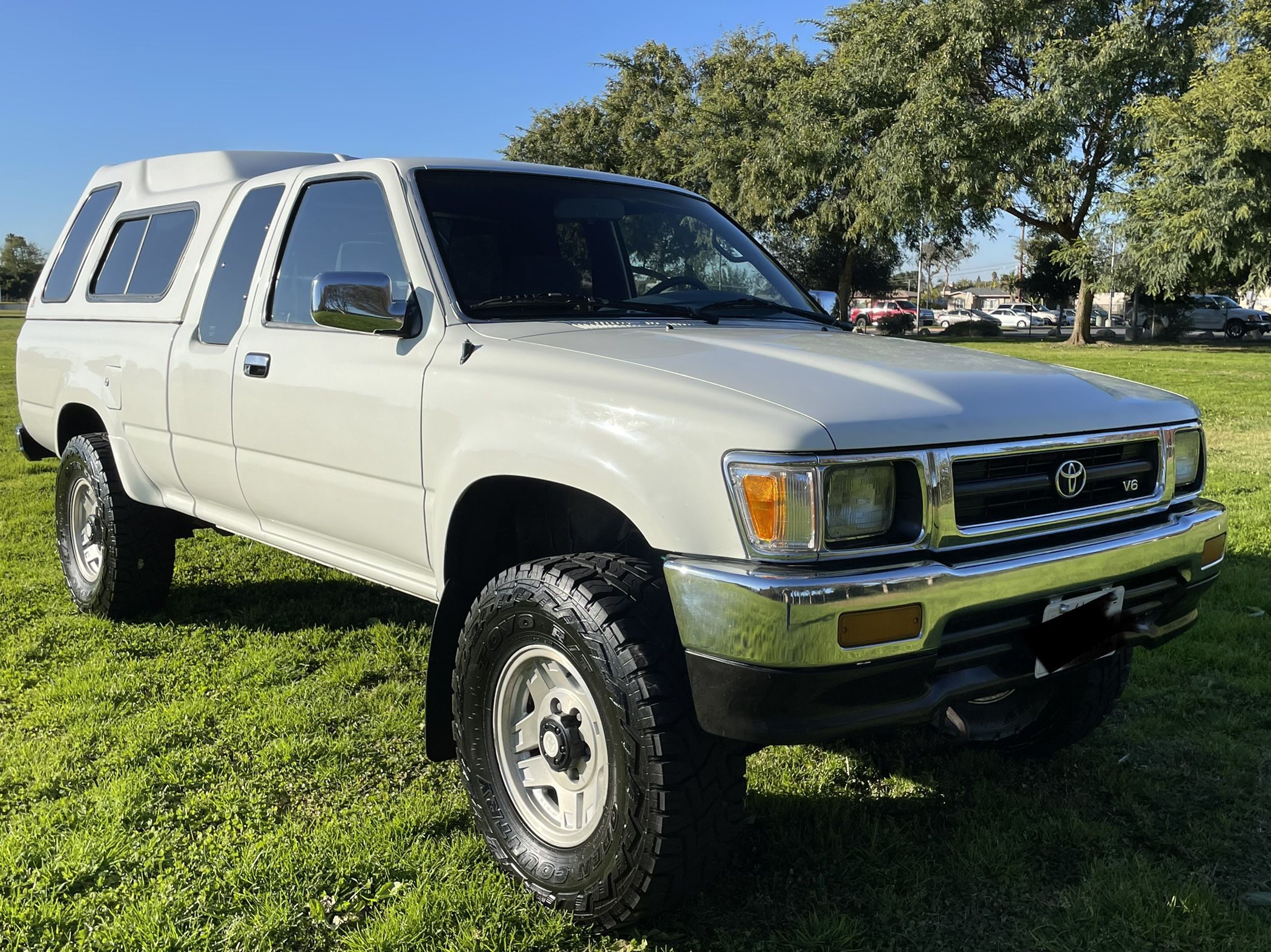 1994 Toyota SR5 4WD Pickup One owner must see…