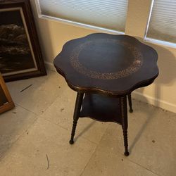 Vintage Victorian Table Solid Wood (walnut)