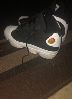 Jordan 13 Retro Black White Gum (GS) Size 9