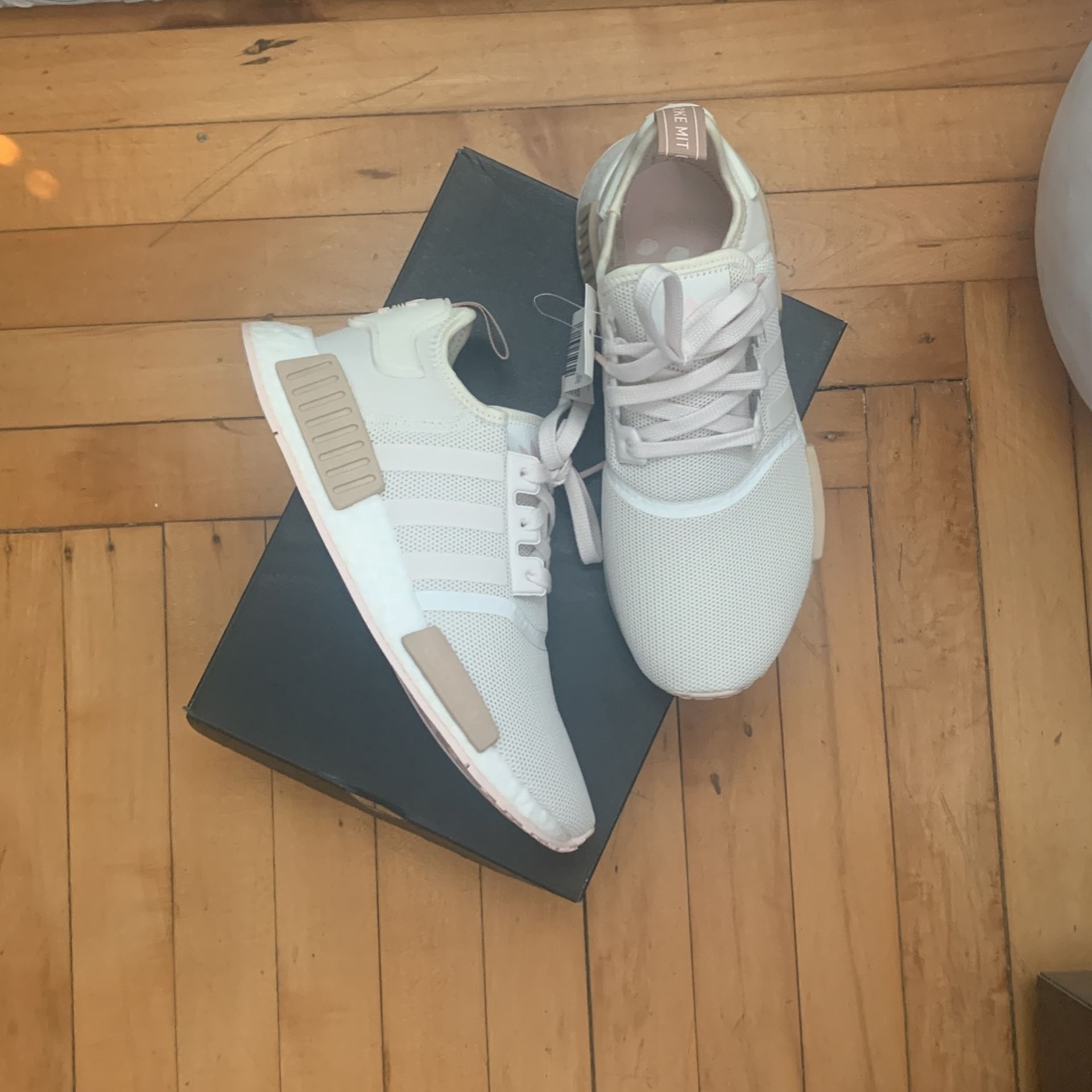 Adidas NMD Women’s Size 8 -NEW 🏷️