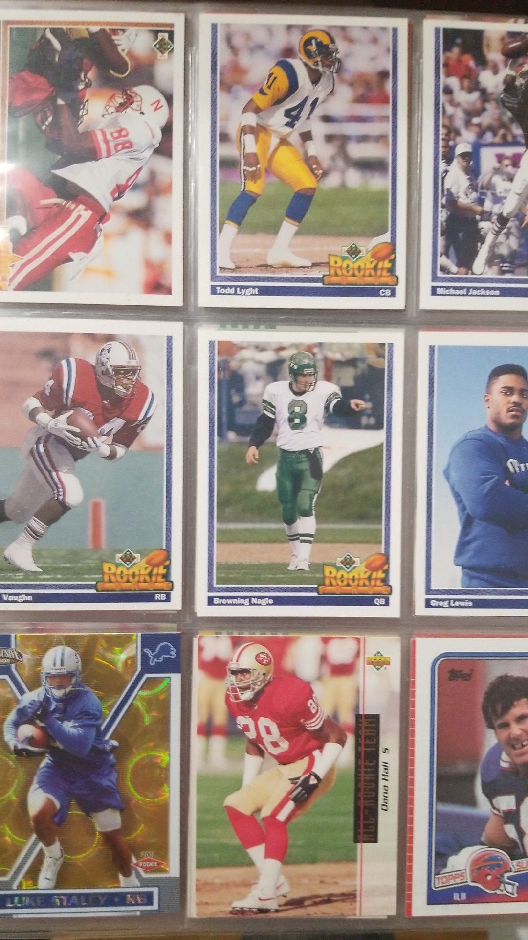 Over 250 Rookie Sports cards in excellent condition