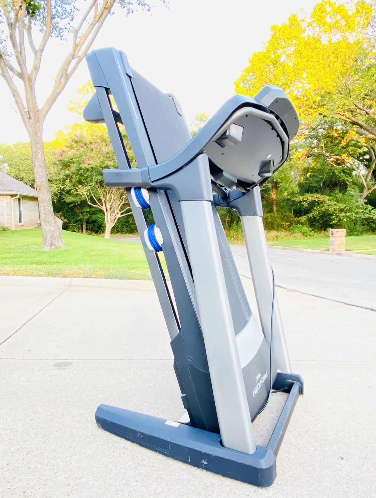 Proform 790T Treadmill With Power Incline