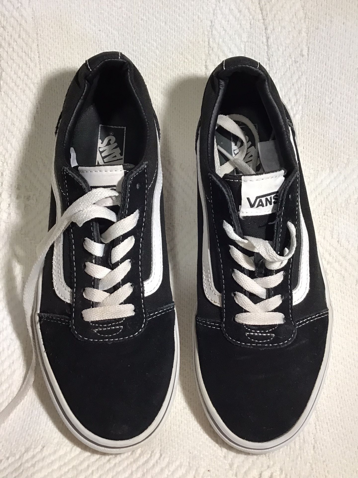 CANVAS VAN SNEAKERS SIZE 5.5 Execellet Condition 