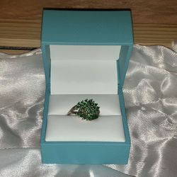 Ladies Green Ring