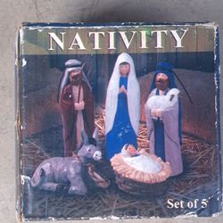 5 Piece Set Nativity Figures Roughly 4 Inches DIY Ear Broken On Donkey