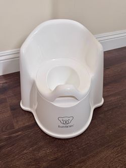 BabyBjörn Potty Chair – White – Gently Used - Woodland Hills
