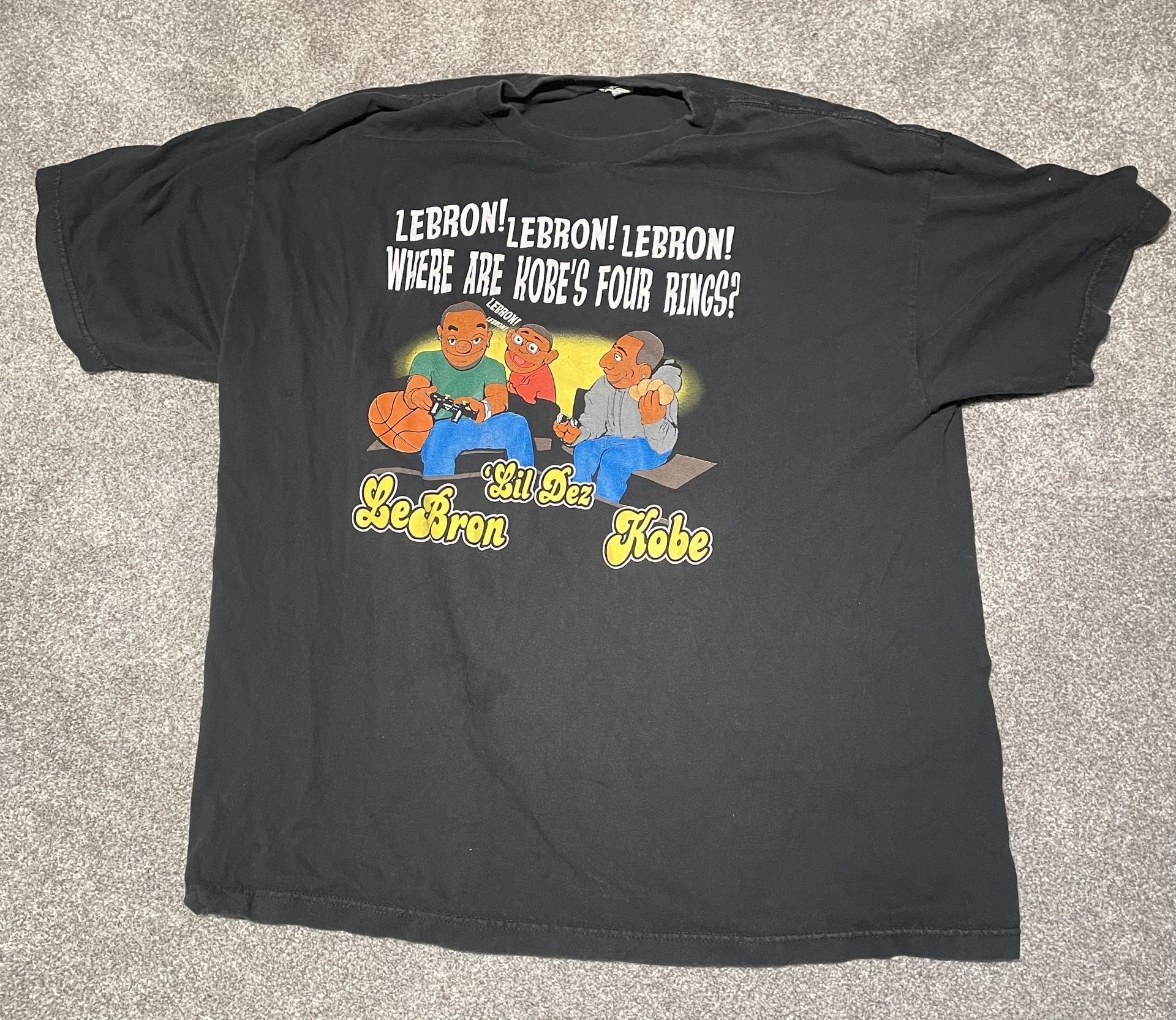 Rare 2000s Kobe Bryant/ Lebron James, Lil Dez graphic tee, black & yellow, streetwear style