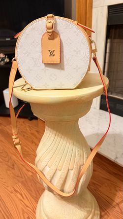 Handbags Small in size