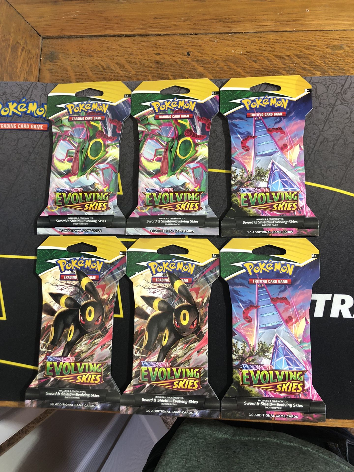 6x Pokémon Trading Card Game TCG Evolving Skies Booster Packs