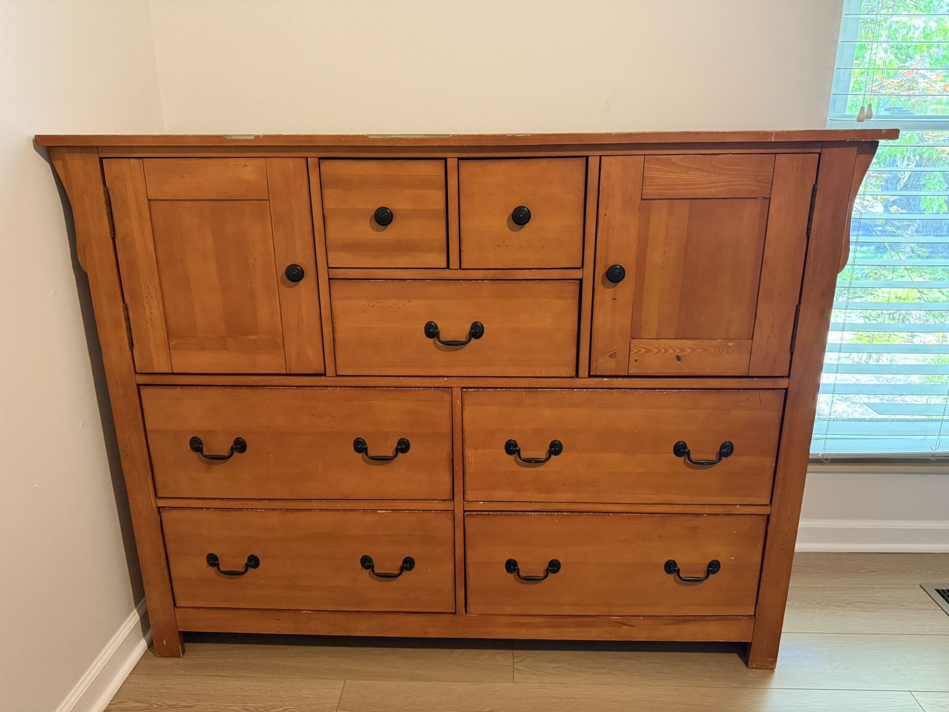 Dresser