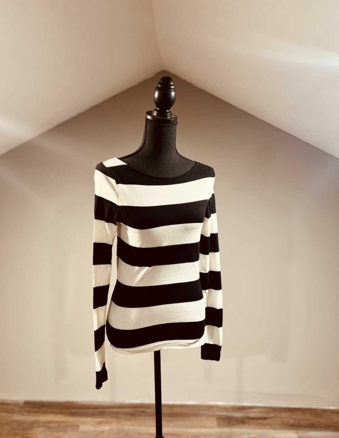 Small Striped Long Sleeve Top