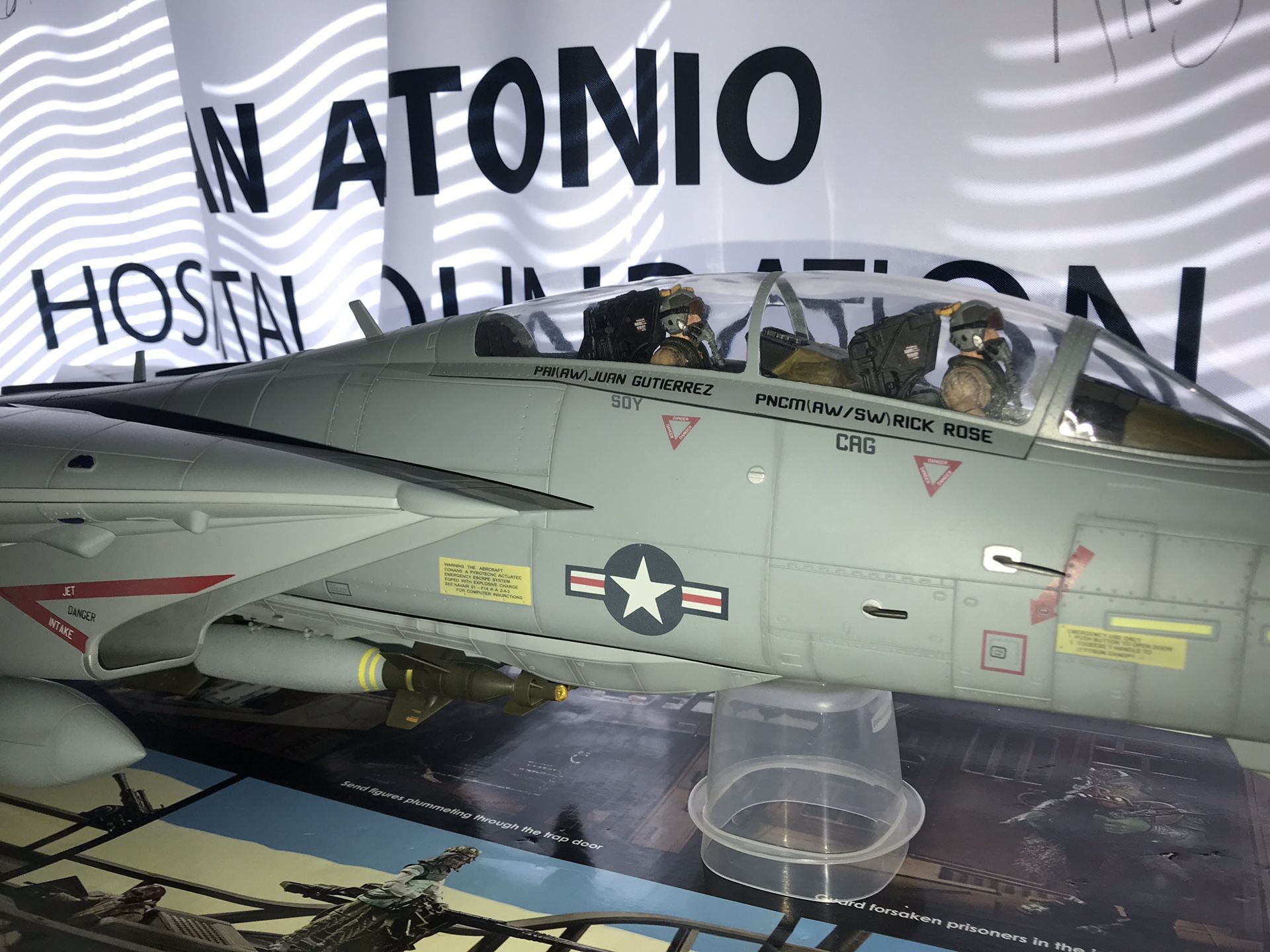 JSI f-14 1:18 scale fighter jet