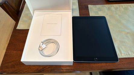 Apple iPad 6th generation WiFi 128GB Space Grey