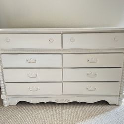 Shabby chic Dresser 