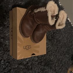 UGG Botas Para niña . Size 7