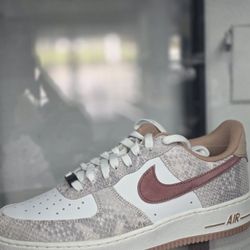 AIR FORCE 1 07 LV8 9.5