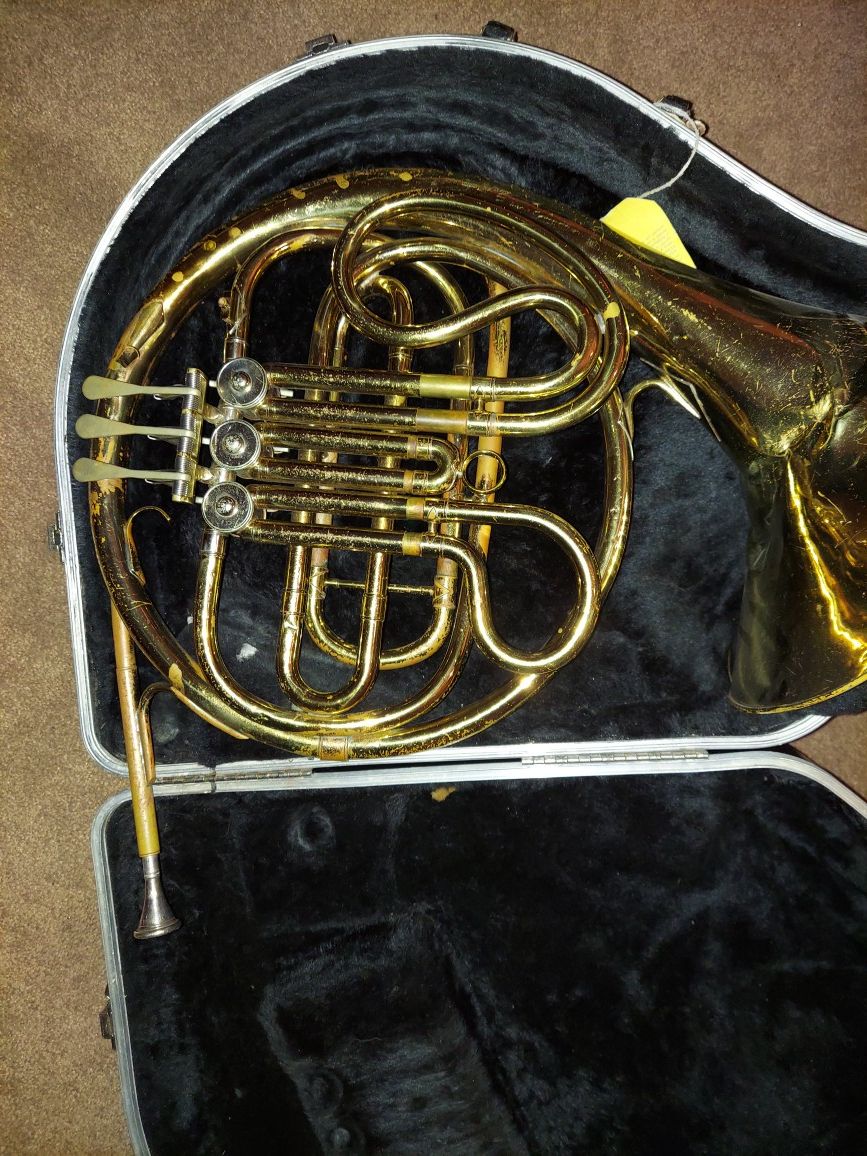 French horn for Sale in American Canyon, CA OfferUp