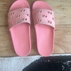 Gucce Pink Sandals 🩴 Size 40