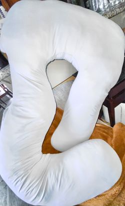 pregnancy pillow- lightly used