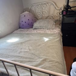 Full Size Bed