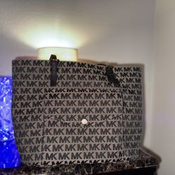 MK PURSE