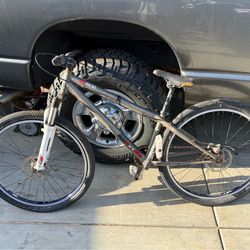 Black market riot hardtail