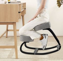 Ergonomic rocking kneeling chair