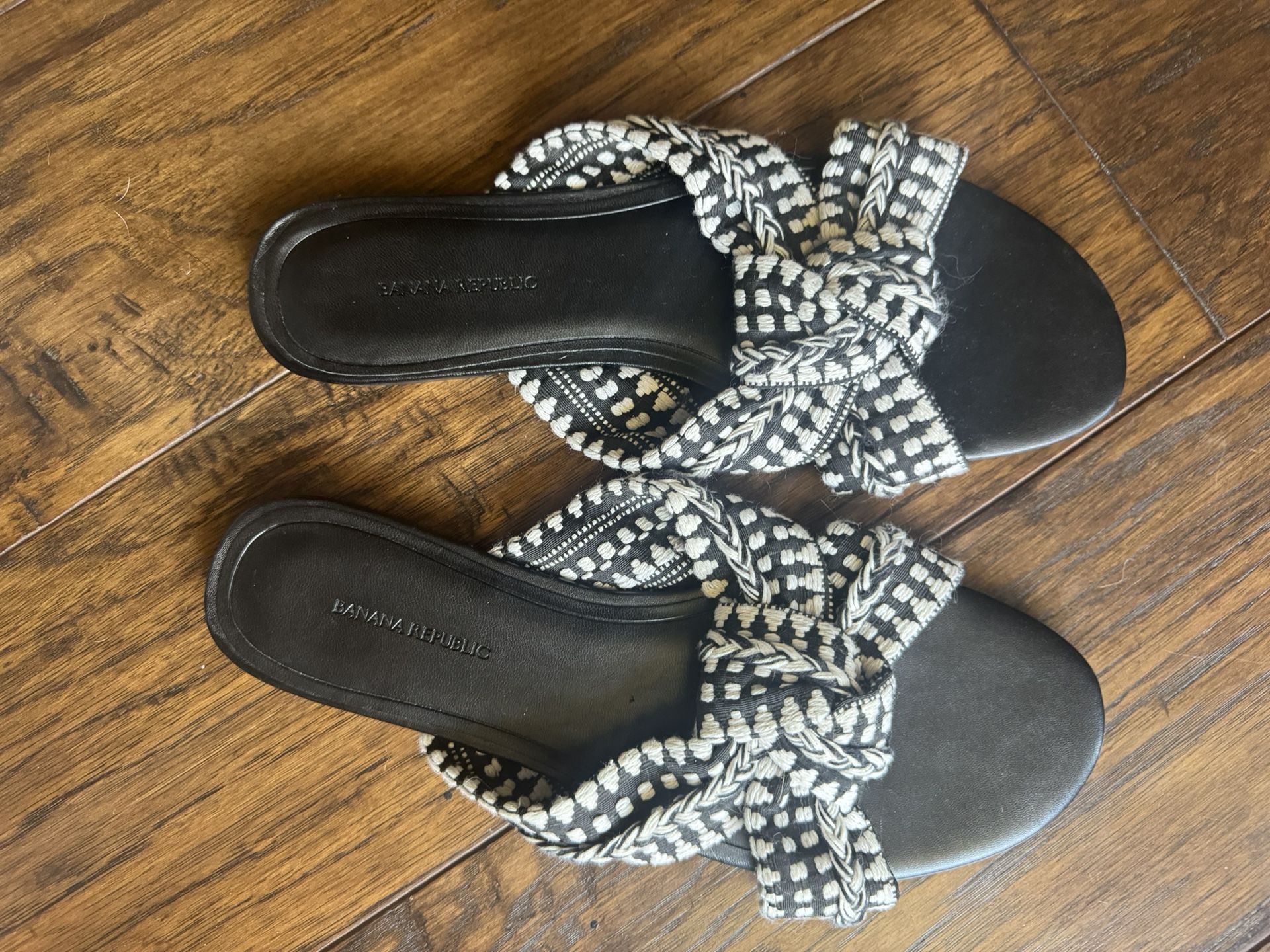Banana Republic Shoes