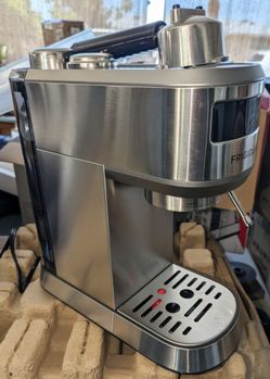 Tools, kick scooter, vacuum, karaoke machine, coffee machine, juicer, shredder