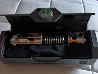 Luke Skywalker legacy lightsaber