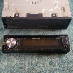 Pioneer Aux Usb CD $50 Obo